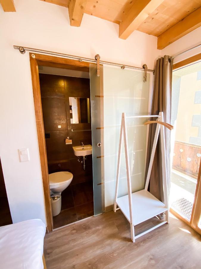 La Baraka Hostel Bagnes Exteriér fotografie