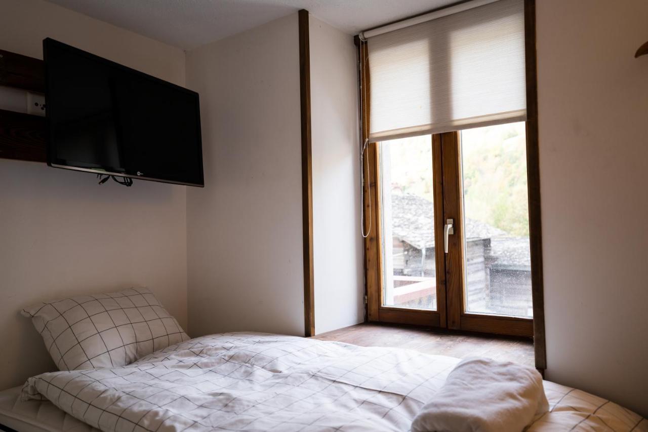 La Baraka Hostel Bagnes Exteriér fotografie